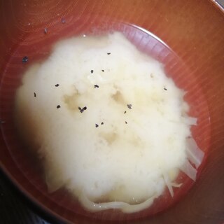 ツナとキャベツのお味噌汁with黒胡椒